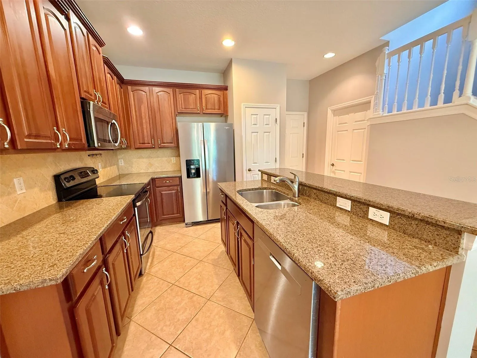 9244 SWEET MAPLE AVE