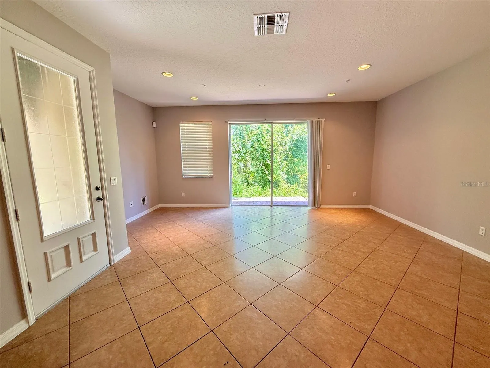 9244 SWEET MAPLE AVE