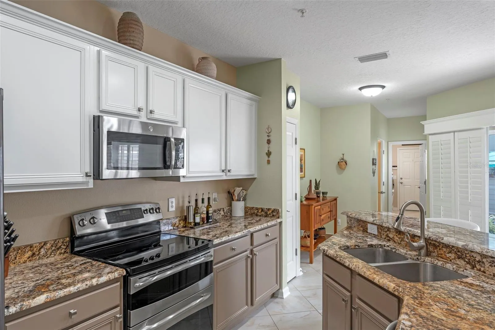 8959 SILK BAY PL