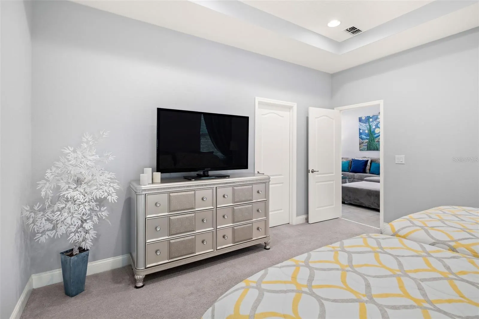 1136 NARCOOSSEE DEL SOL BLVD
