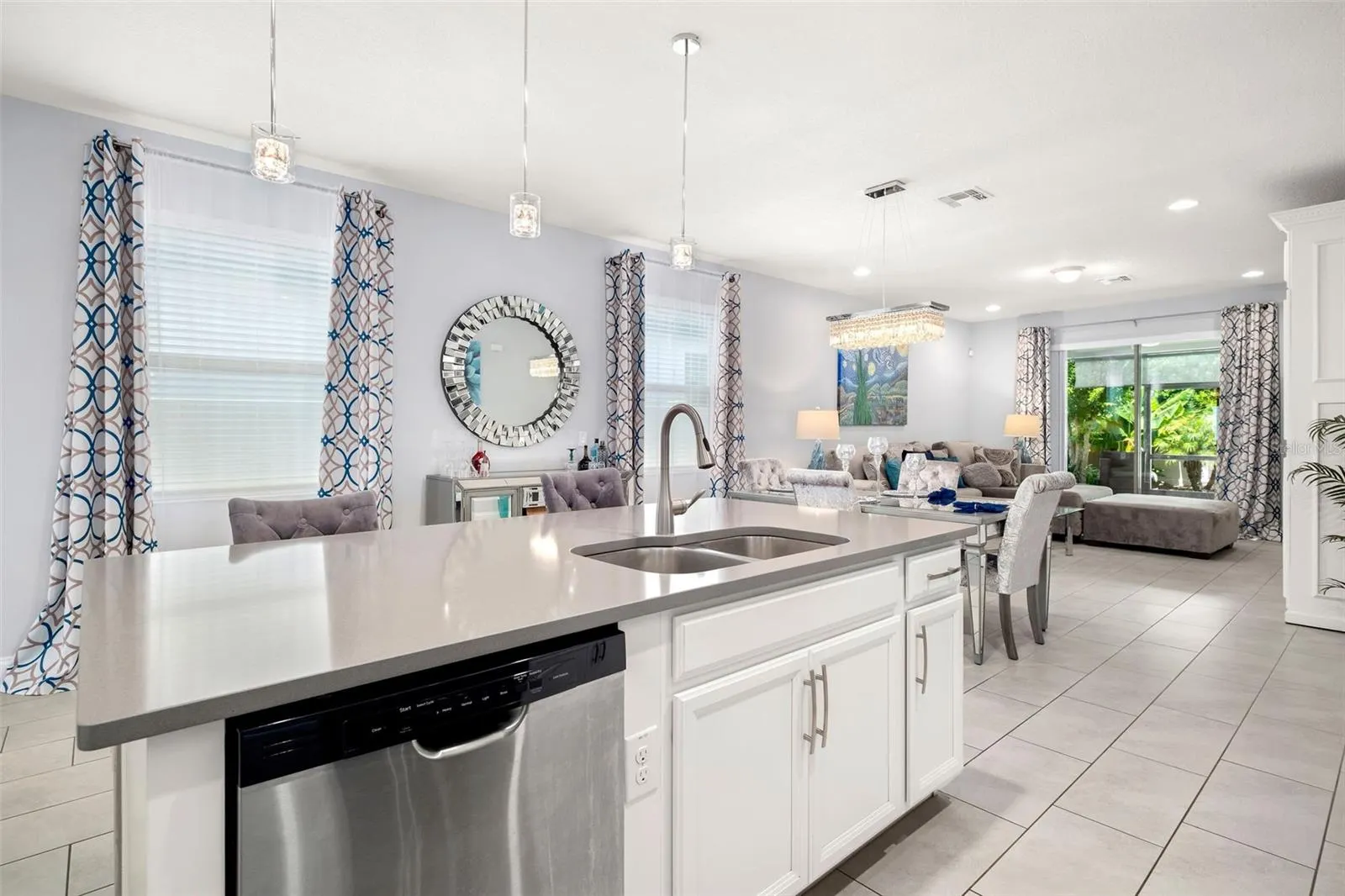 1136 NARCOOSSEE DEL SOL BLVD