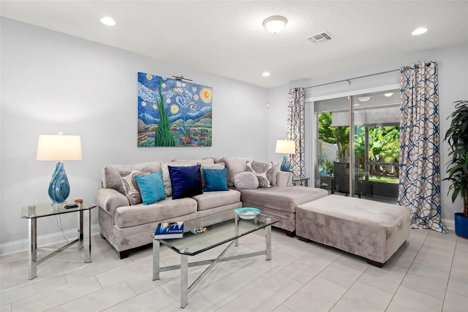 1136 NARCOOSSEE DEL SOL BLVD