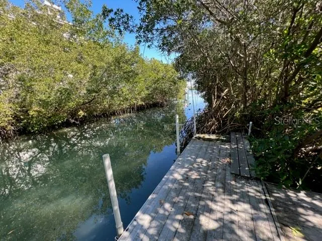 1210 CASEY KEY RD