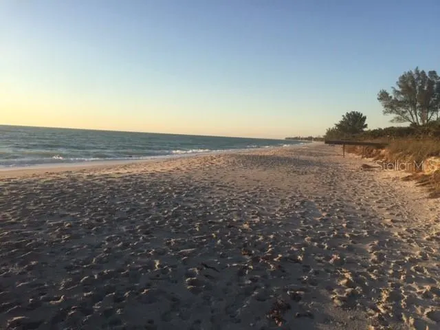 1210 CASEY KEY RD