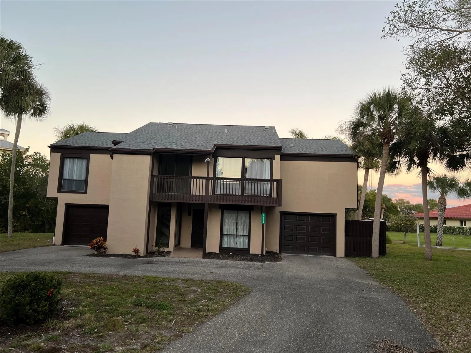 1210 CASEY KEY RD