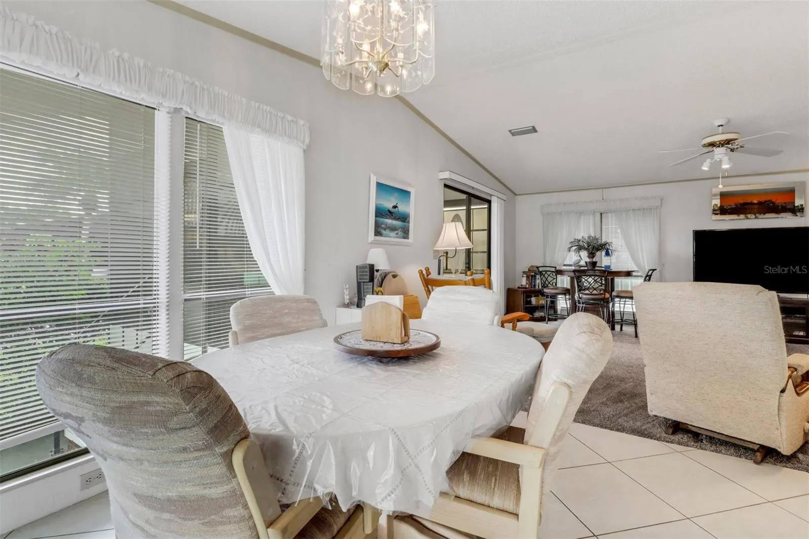 192 QUEEN PALM DR