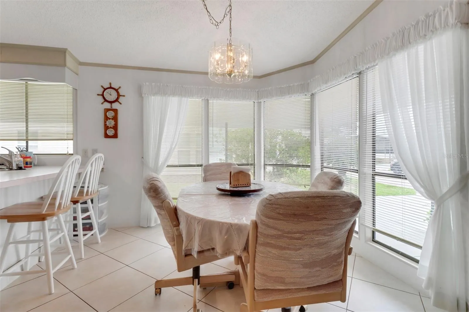 192 QUEEN PALM DR