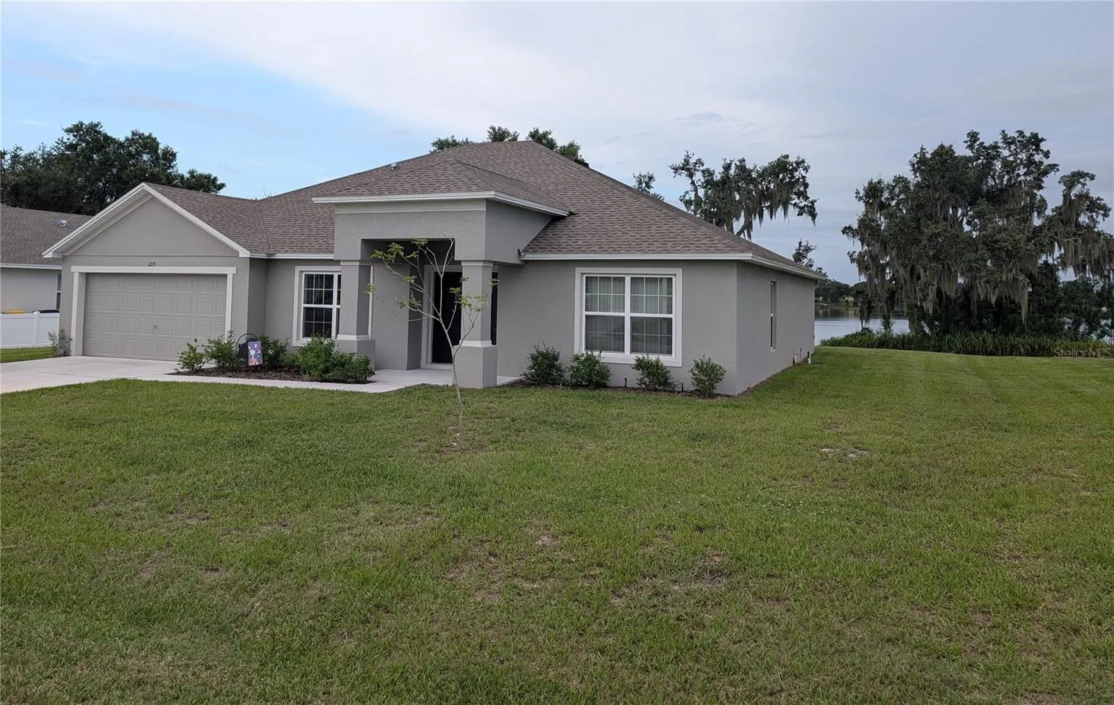 1209 RIDGE DR