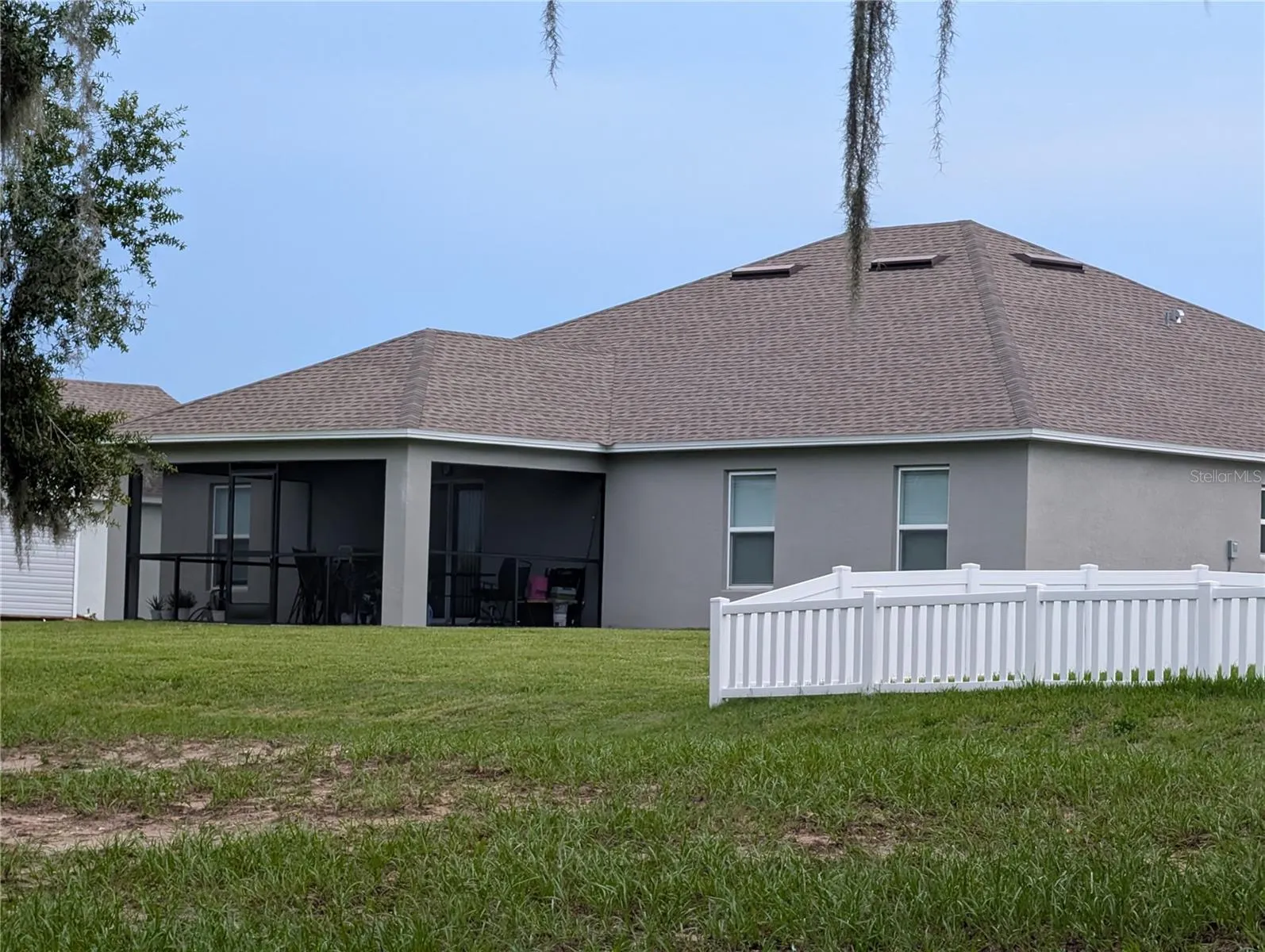 1209 RIDGE DR