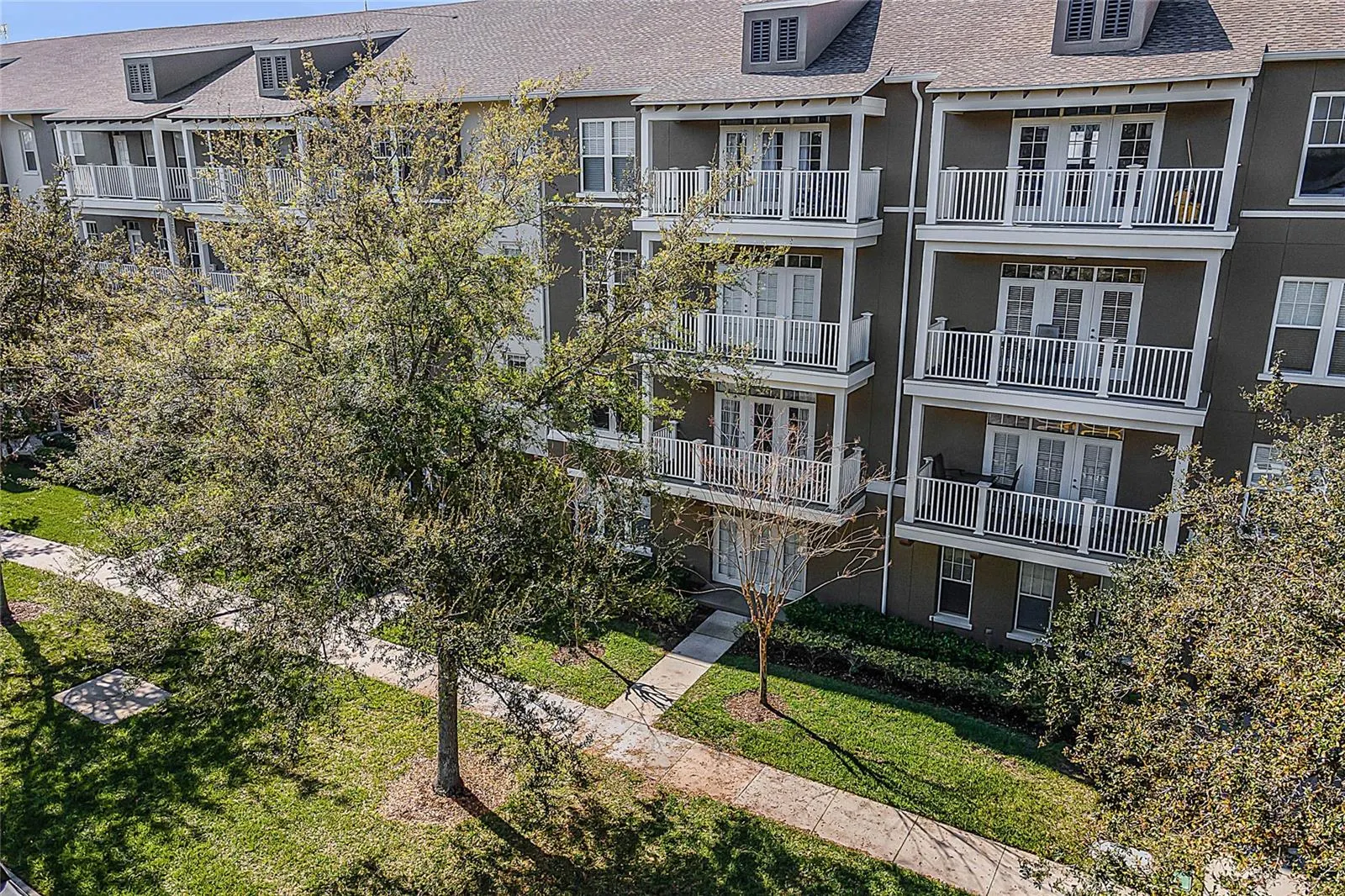 1400 CELEBRATION AVE #203, #203