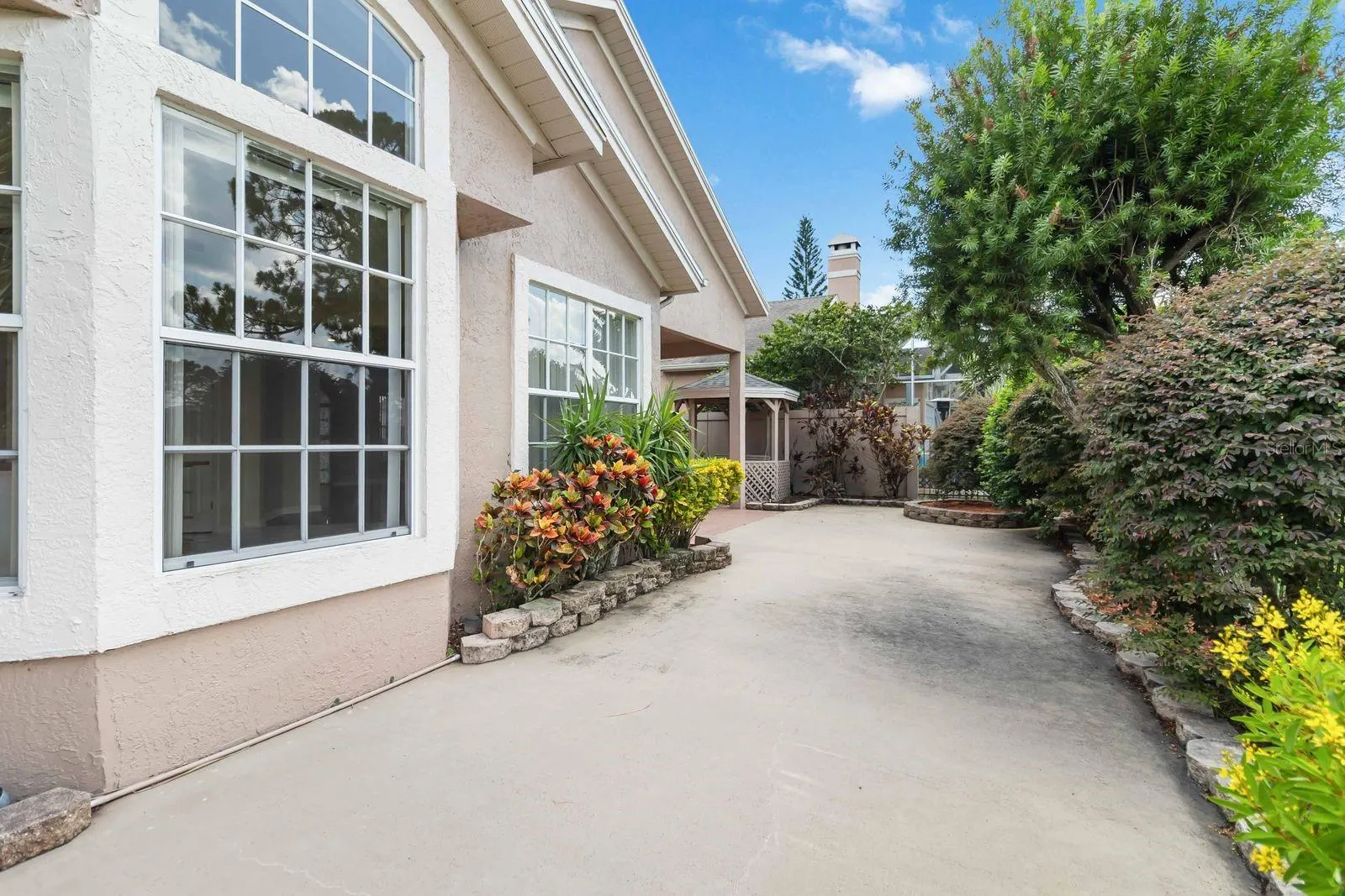 14319 TAMBOURINE DR