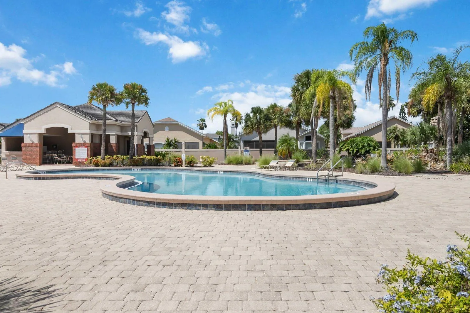 14319 TAMBOURINE DR