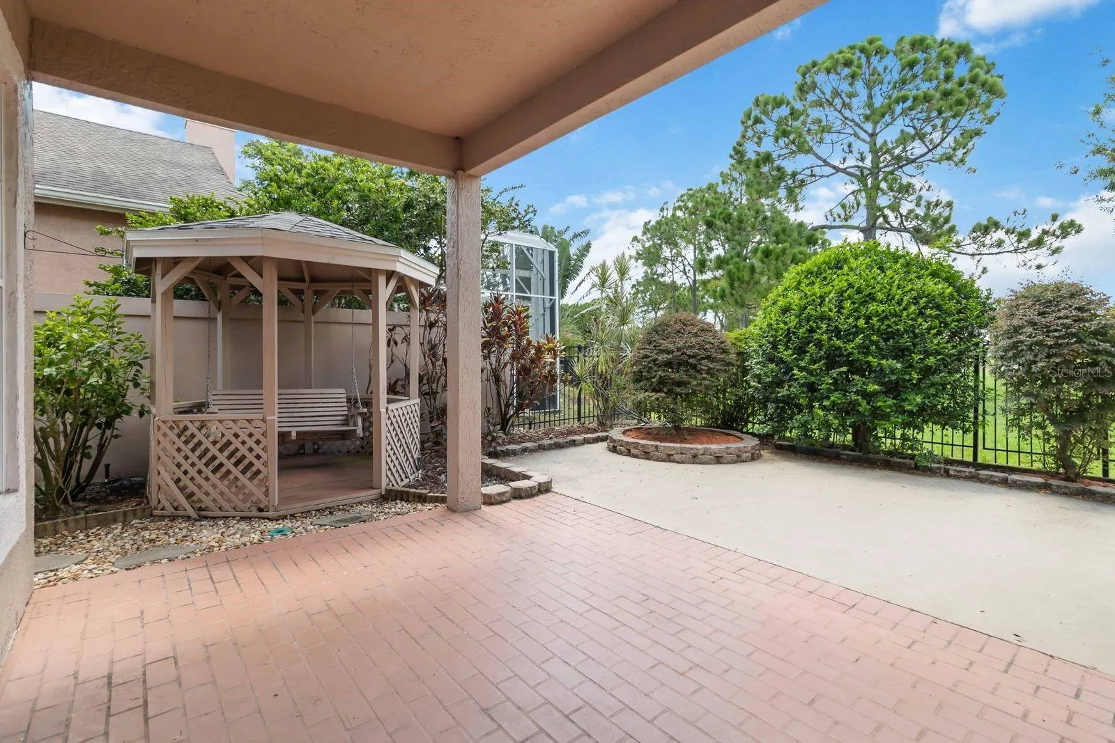 14319 TAMBOURINE DR