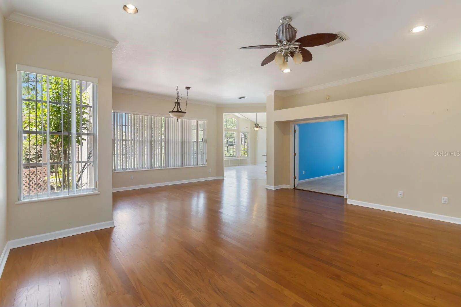 14319 TAMBOURINE DR