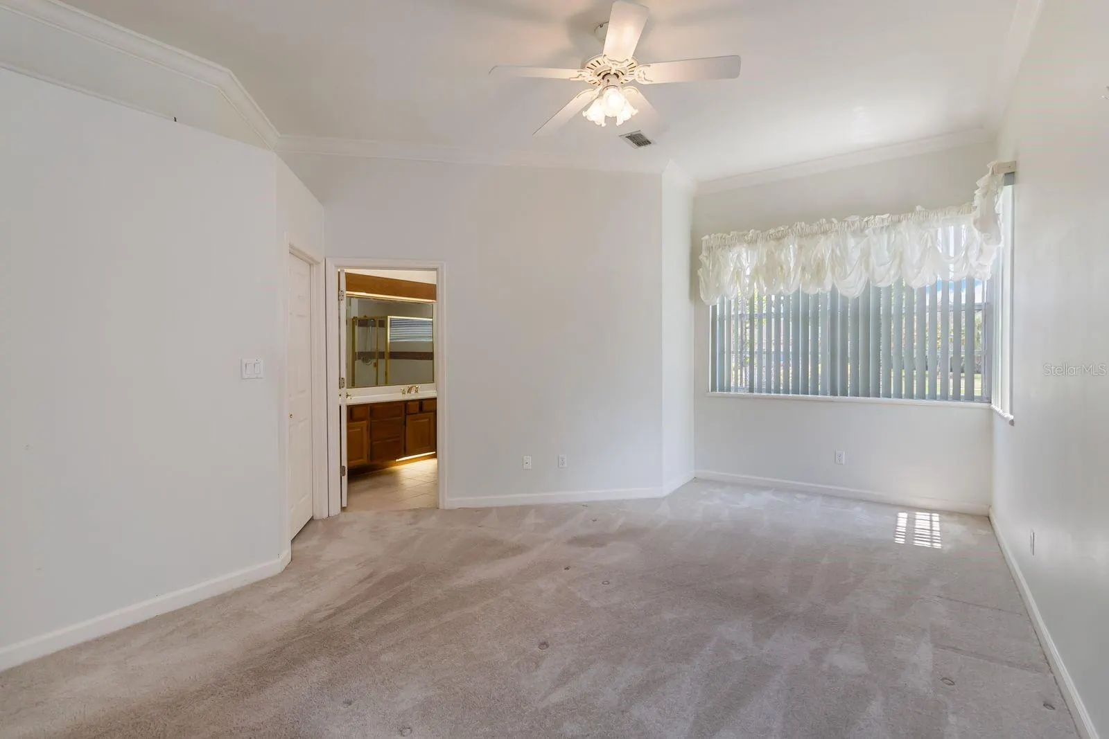 14319 TAMBOURINE DR