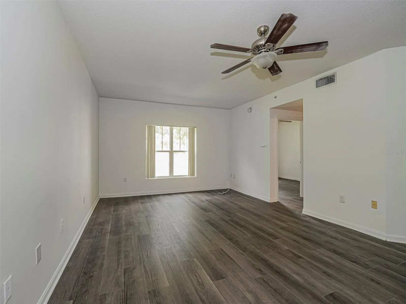5090 FAIRWAYS CIR #H206, #H206