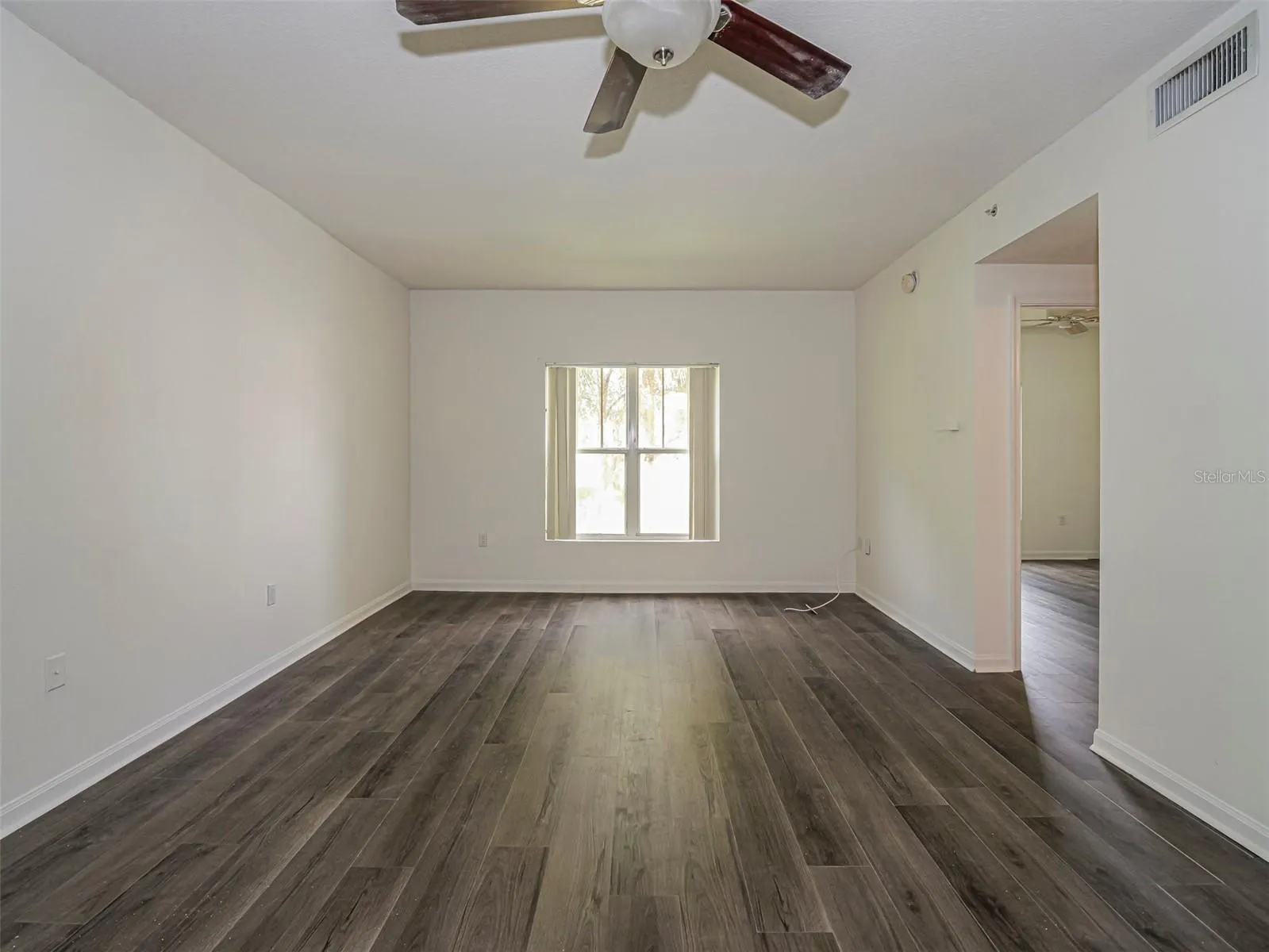 5090 FAIRWAYS CIR #H206, #H206