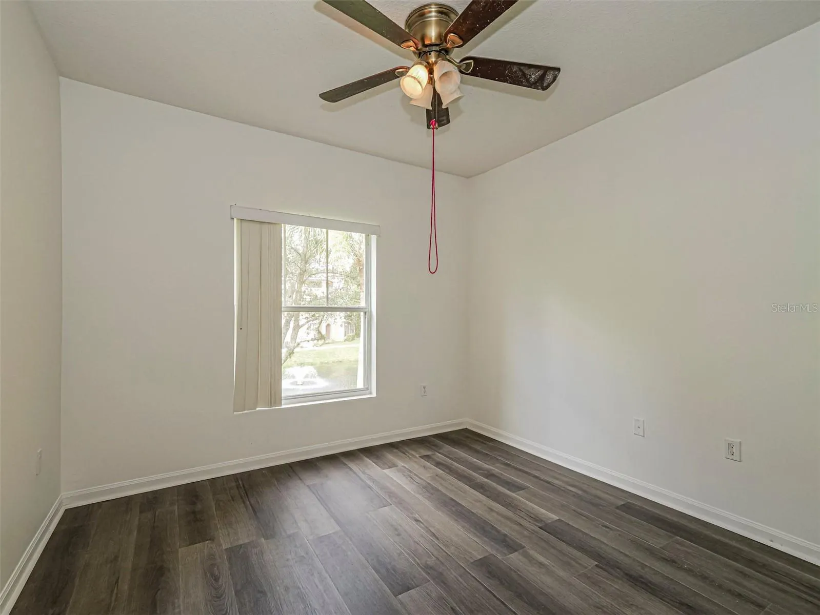 5090 FAIRWAYS CIR #H206, #H206