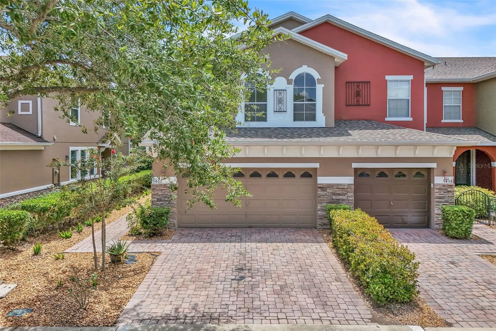 9462 SILVER BUTTONWOOD ST