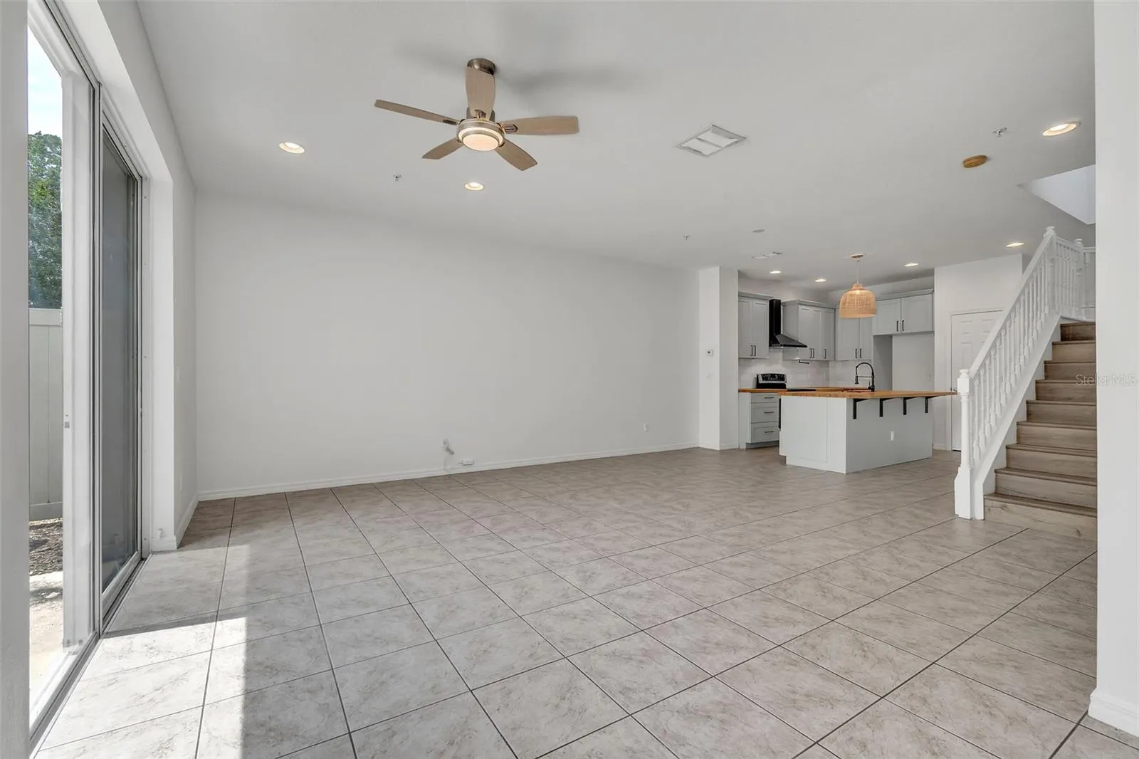 9462 SILVER BUTTONWOOD ST
