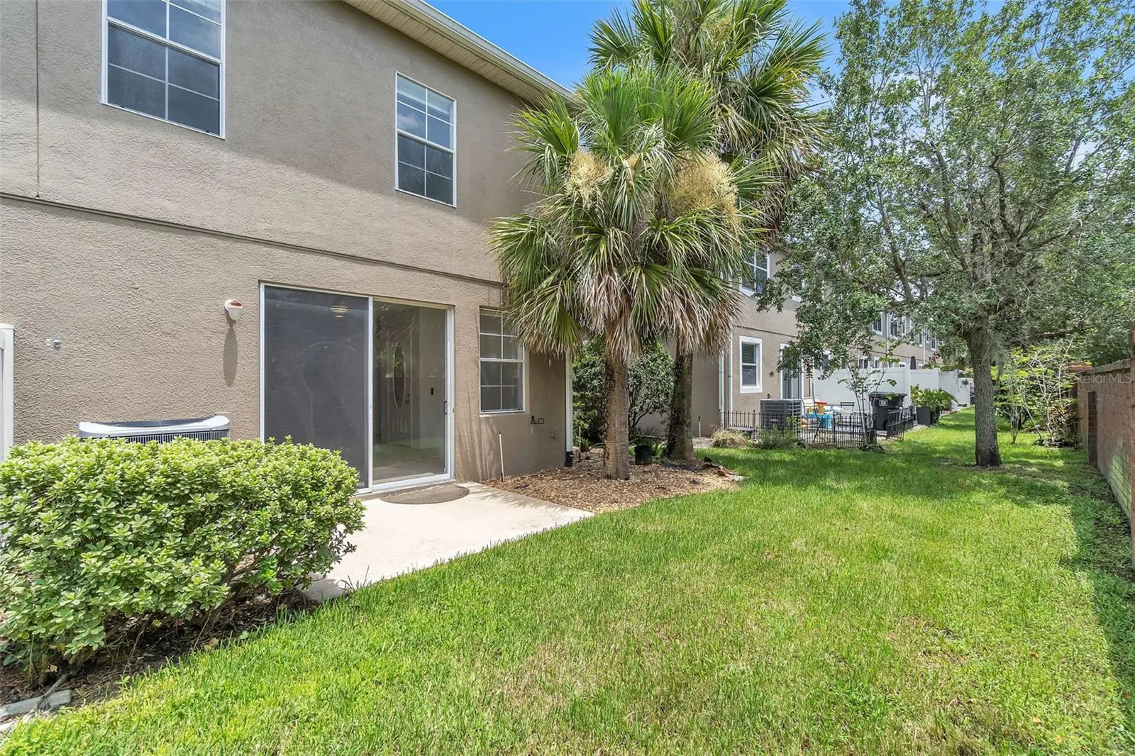 9462 SILVER BUTTONWOOD ST
