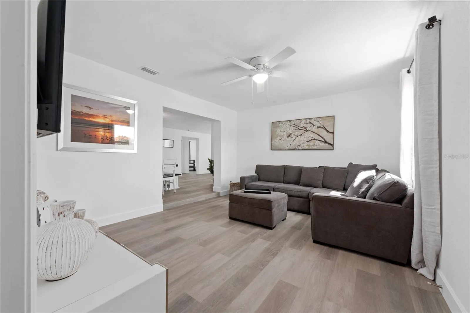 52 N YORK RD