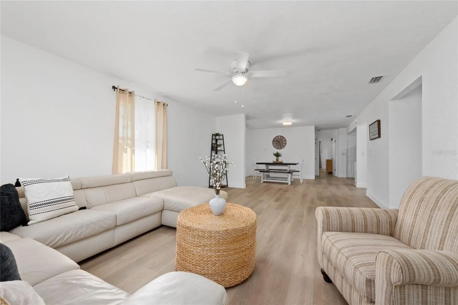 52 N YORK RD