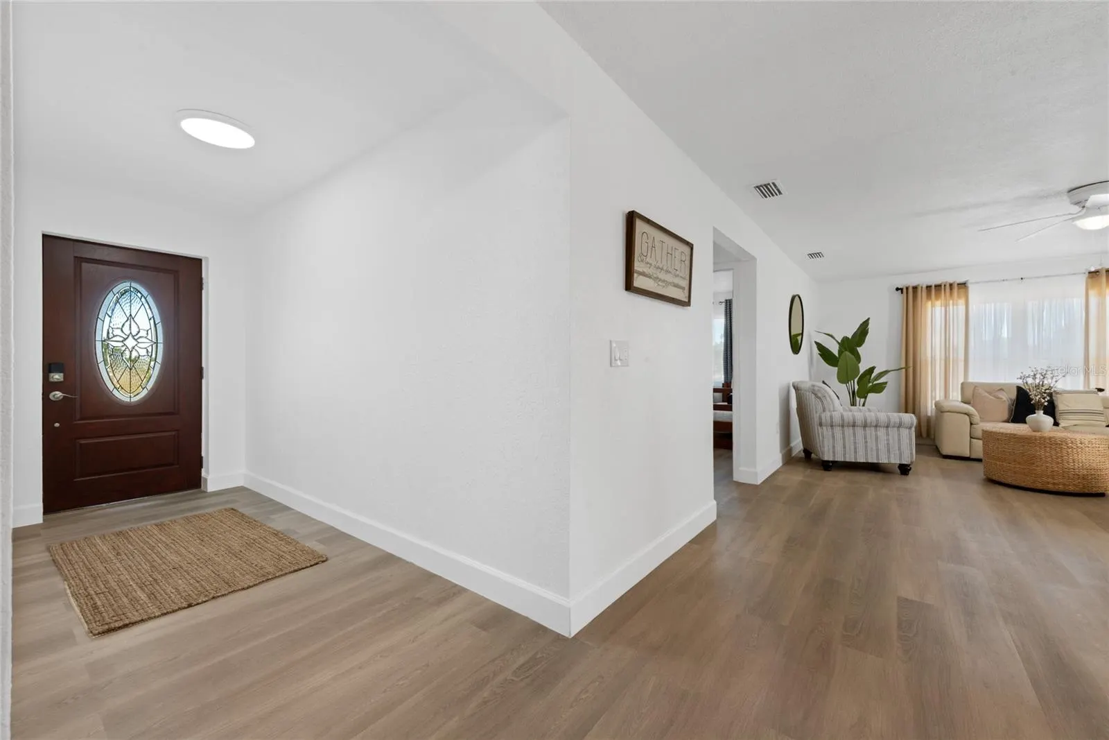 52 N YORK RD