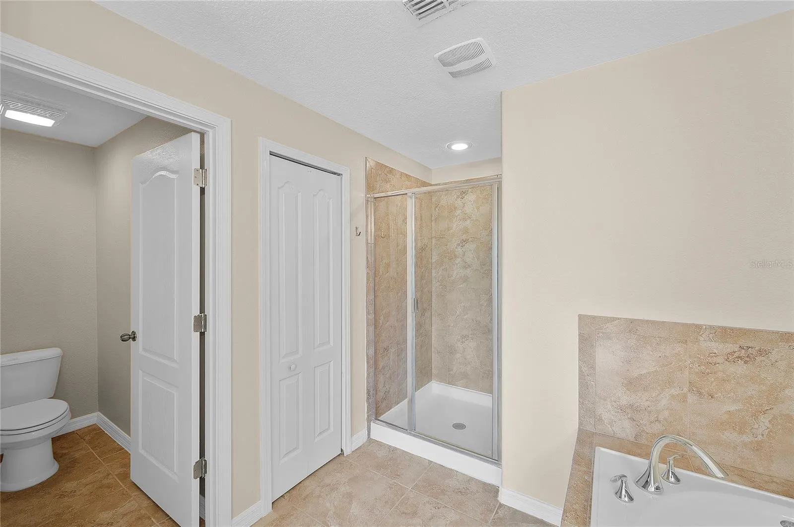3442 RODRICK CIR