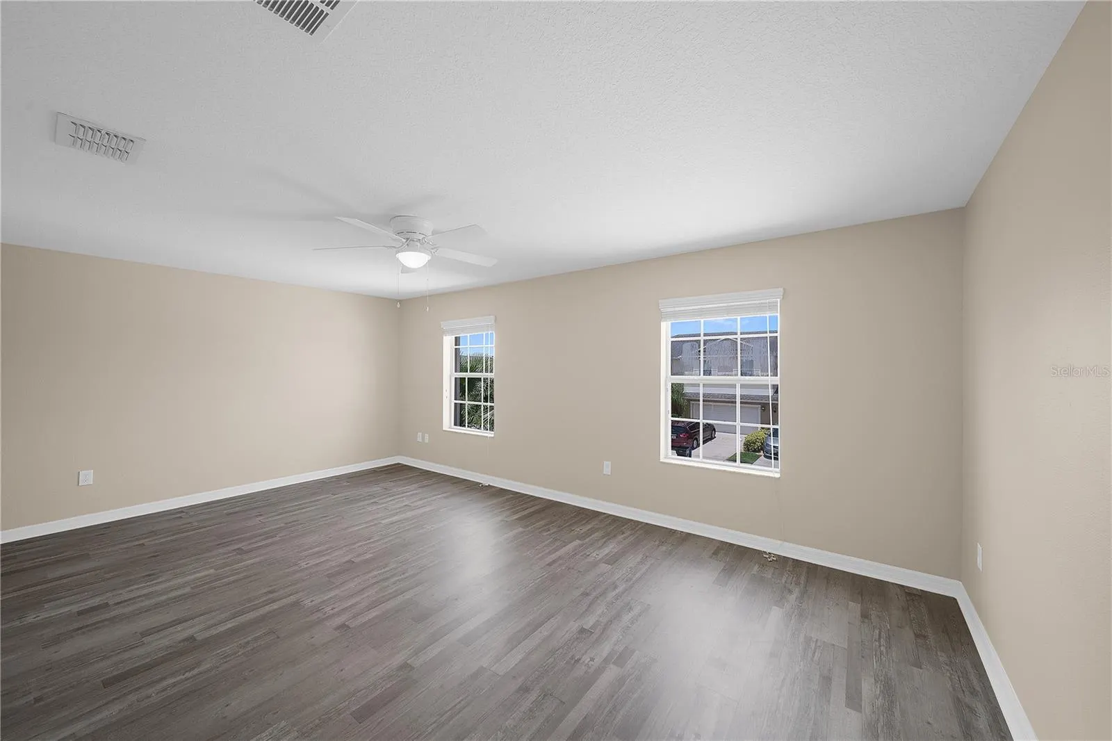 3442 RODRICK CIR