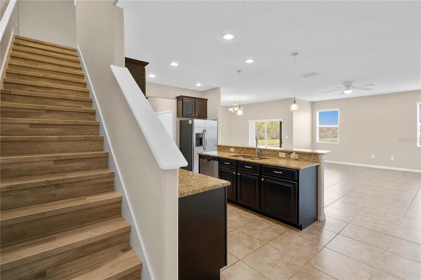 3442 RODRICK CIR