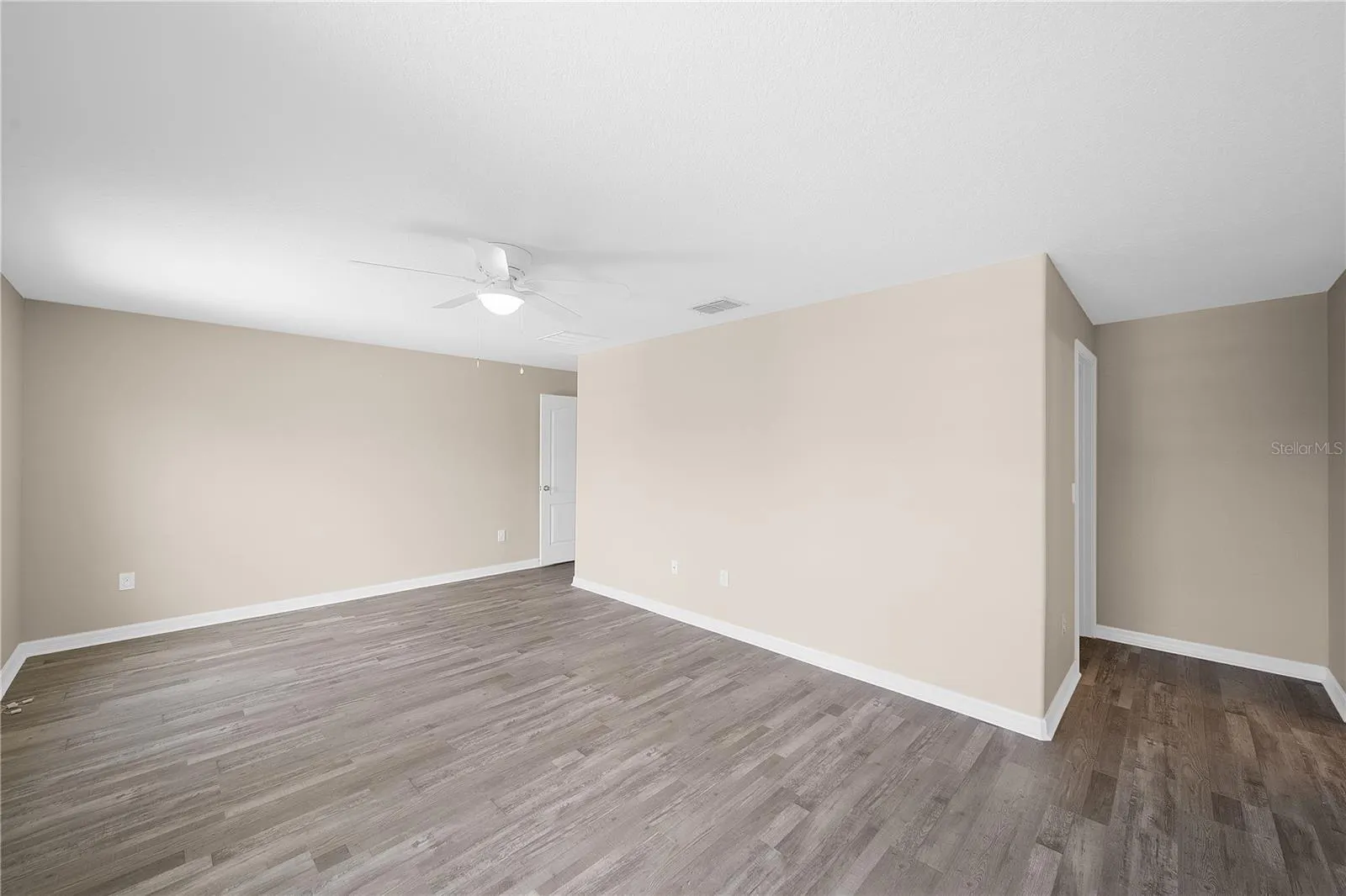 3442 RODRICK CIR