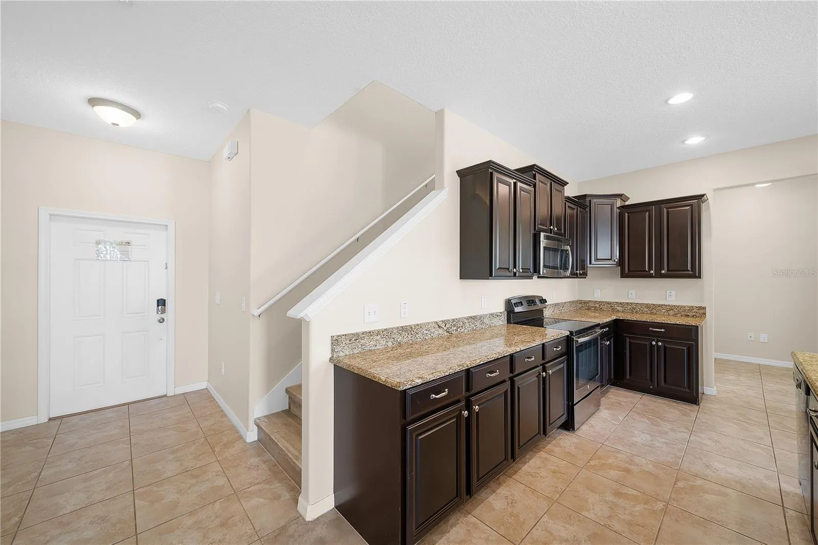 3442 RODRICK CIR