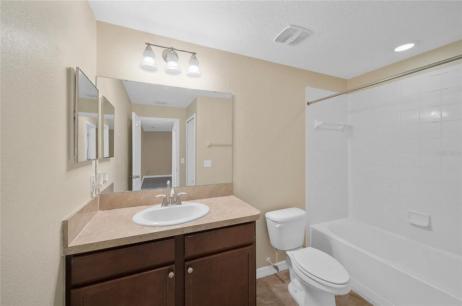 3442 RODRICK CIR