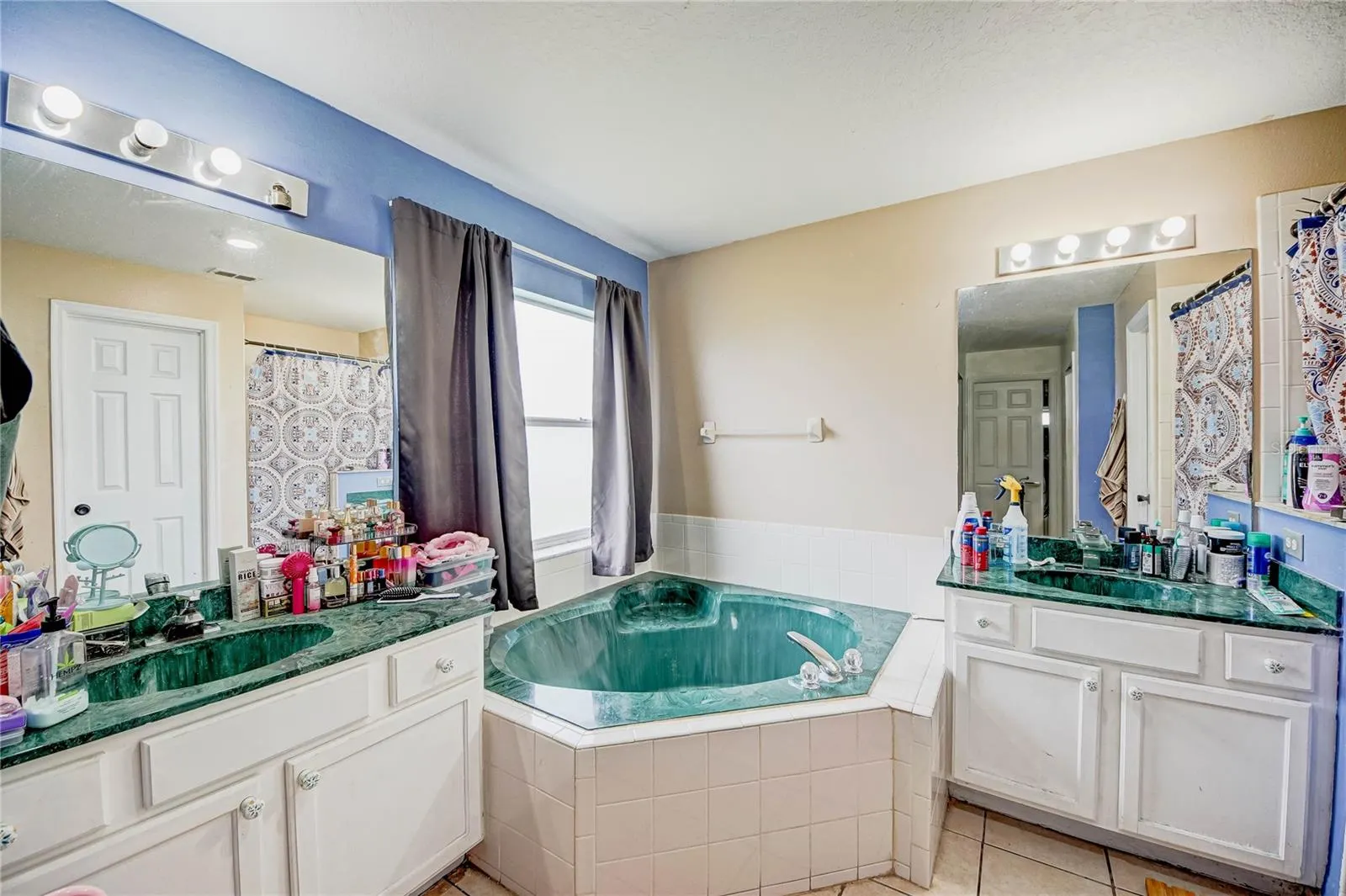 343 AYLESBURY CT