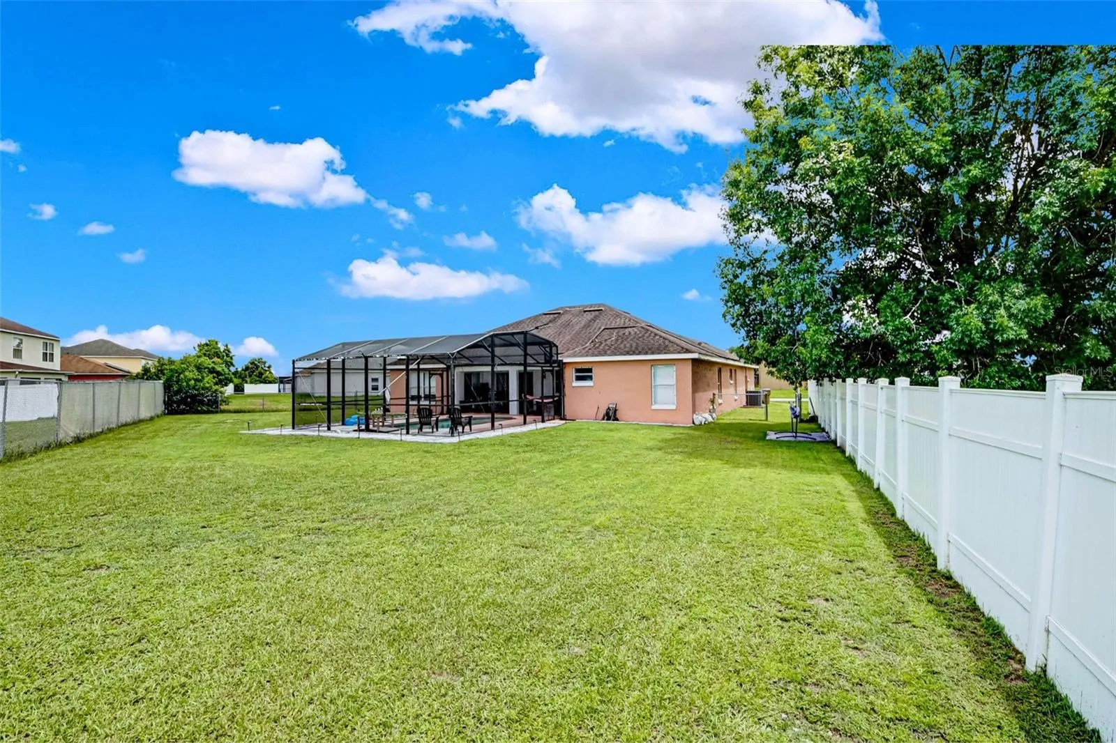 343 AYLESBURY CT