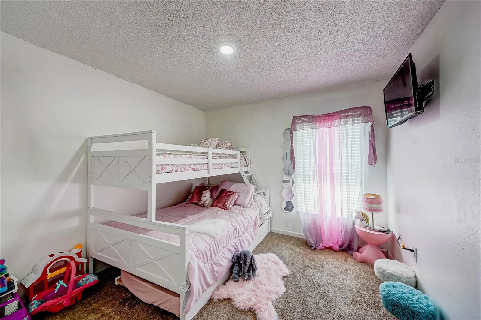 343 AYLESBURY CT