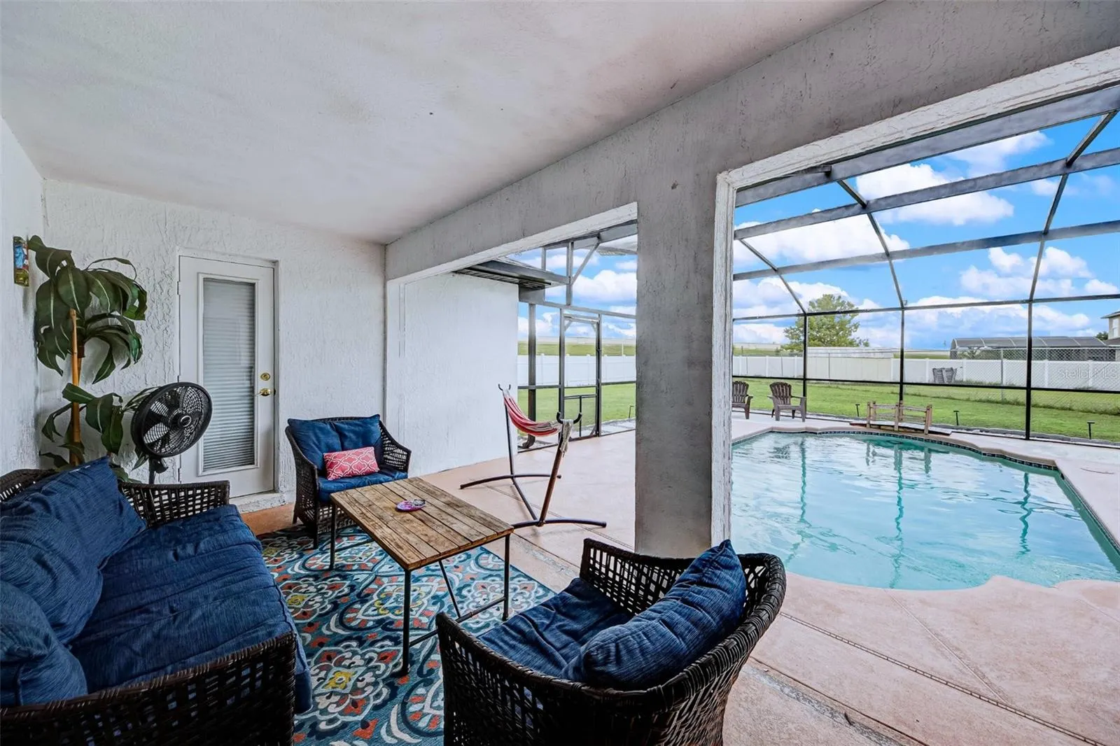 343 AYLESBURY CT