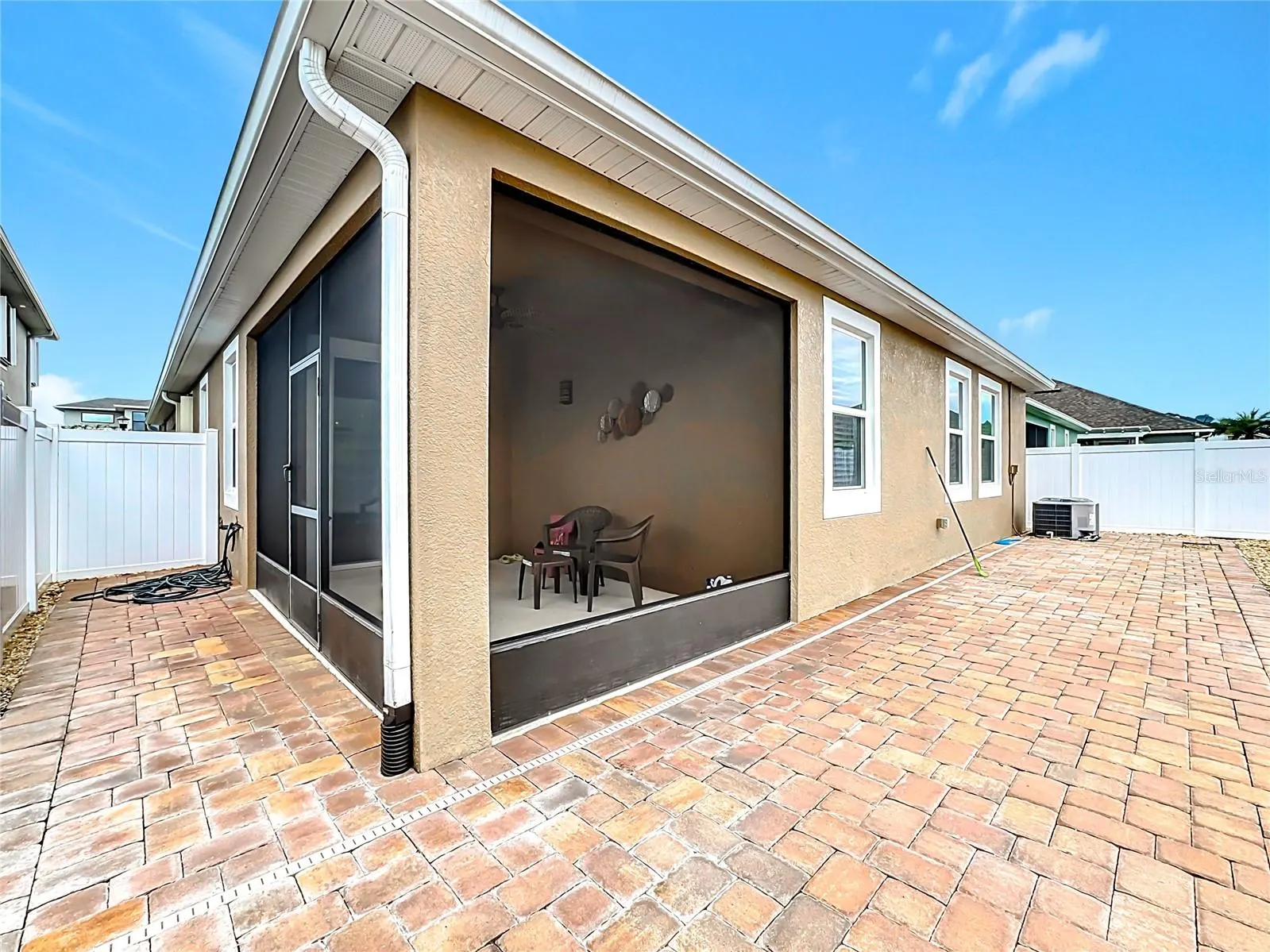 2541 SEGGOLIA LN