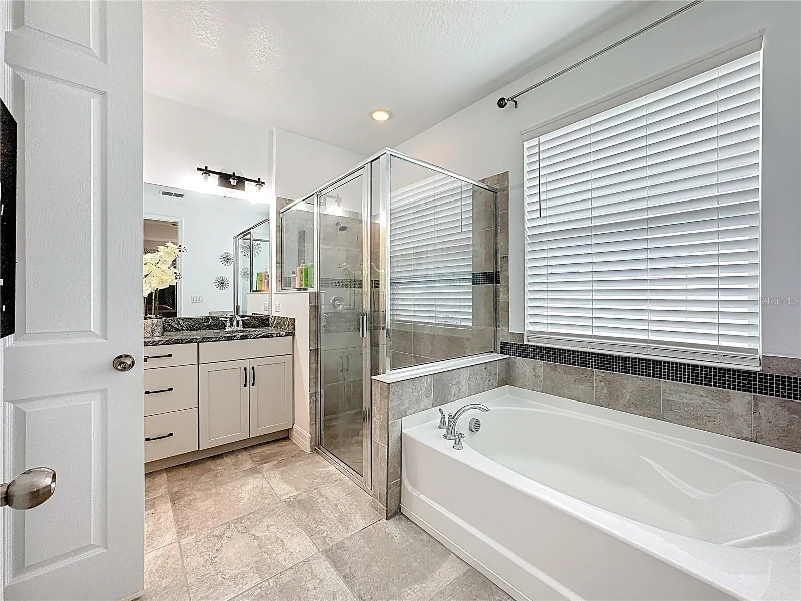 2541 SEGGOLIA LN