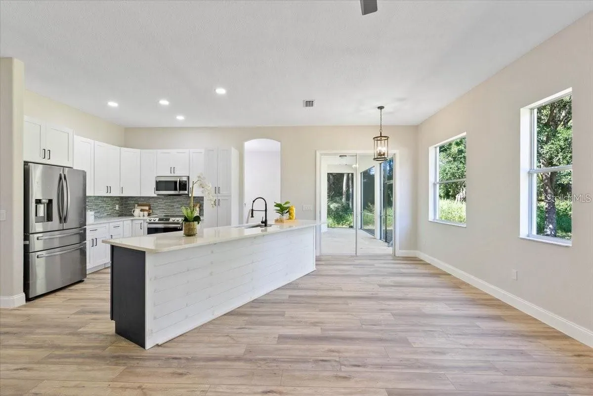 3470 ELIAS CIR