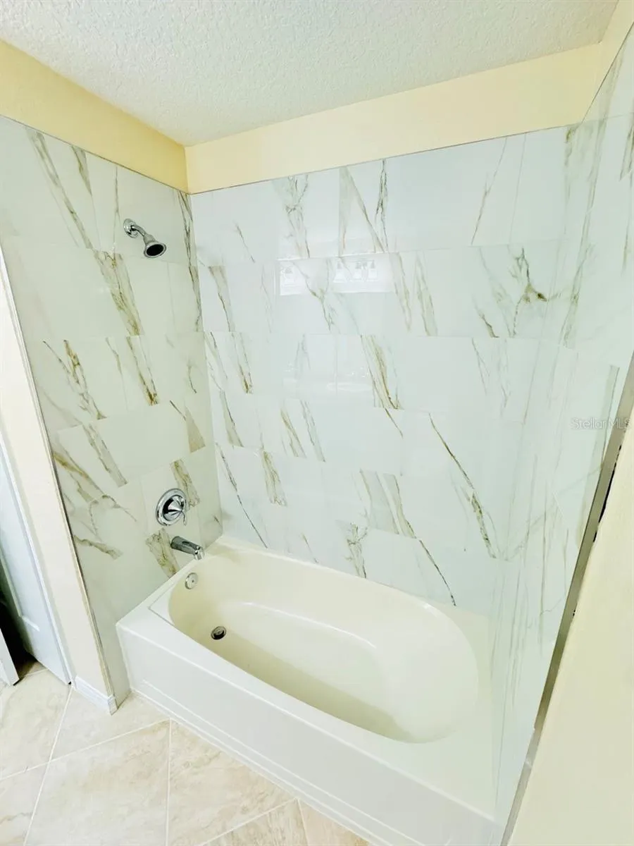 3308 RODRICK CIR
