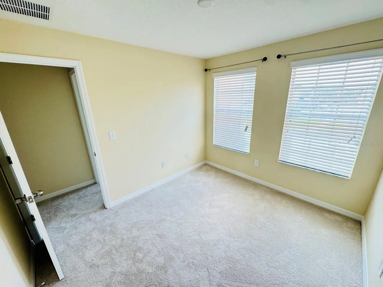 3308 RODRICK CIR