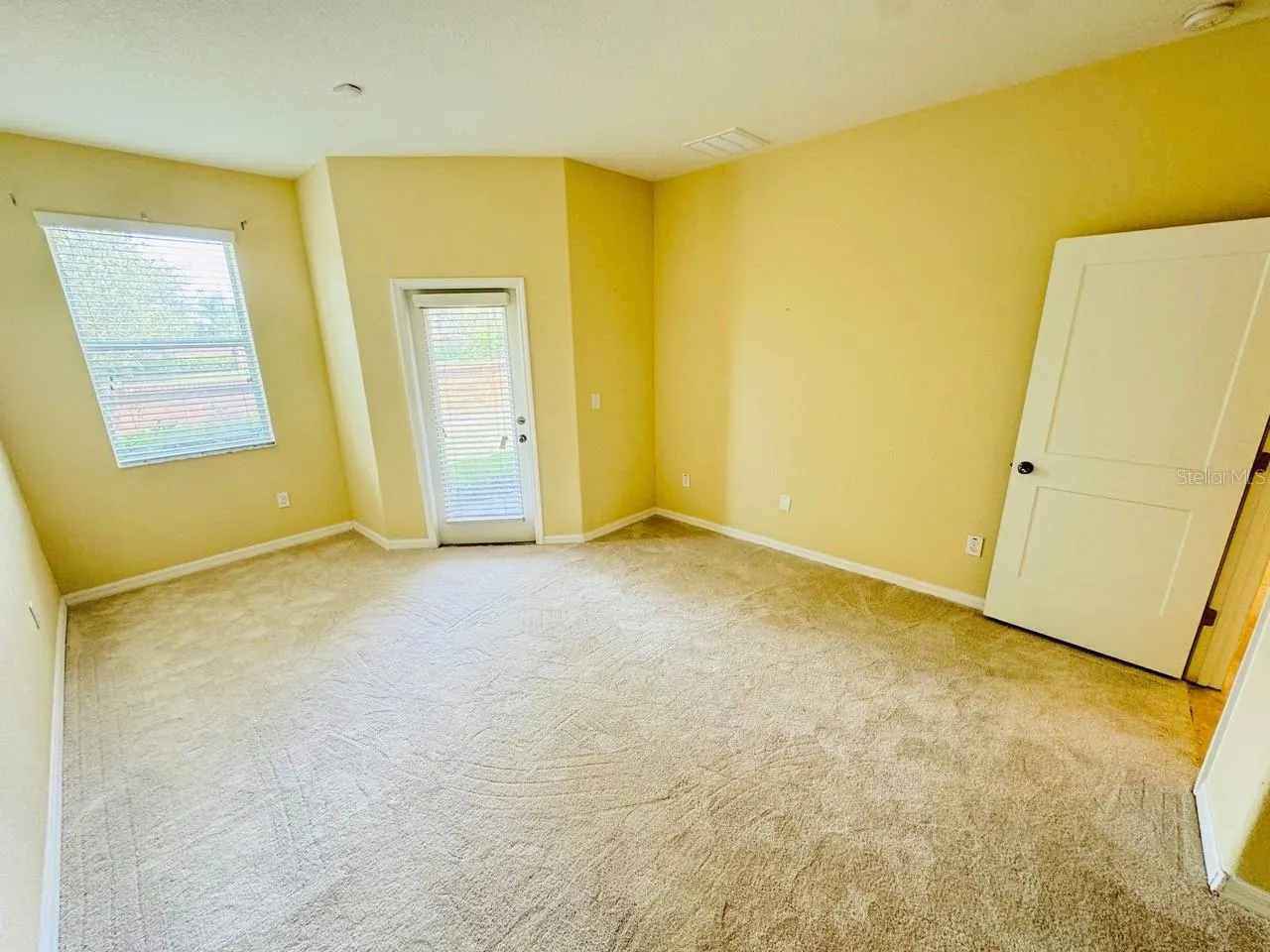 3308 RODRICK CIR