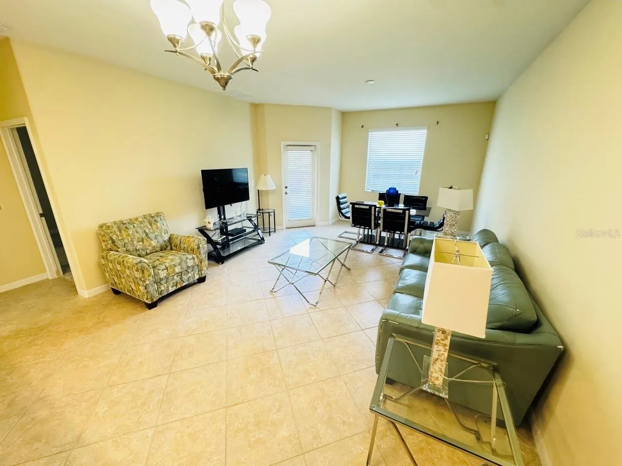 3308 RODRICK CIR