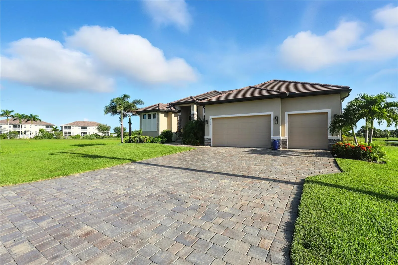 17122 BARCREST LN