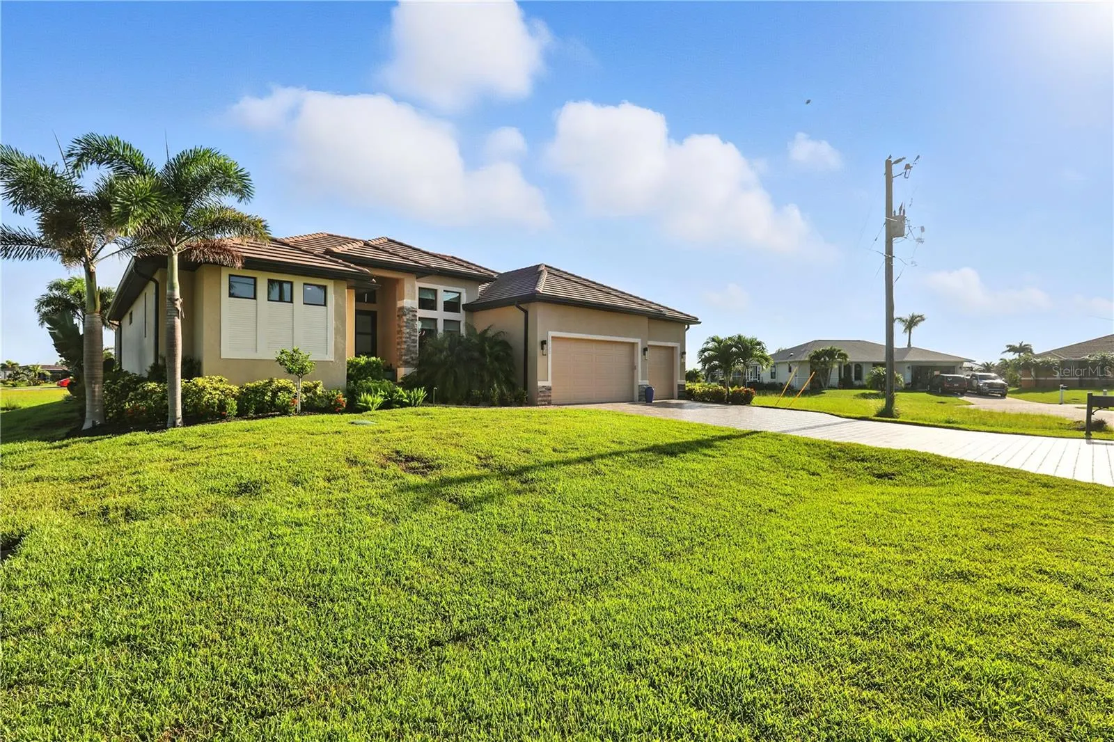 17122 BARCREST LN