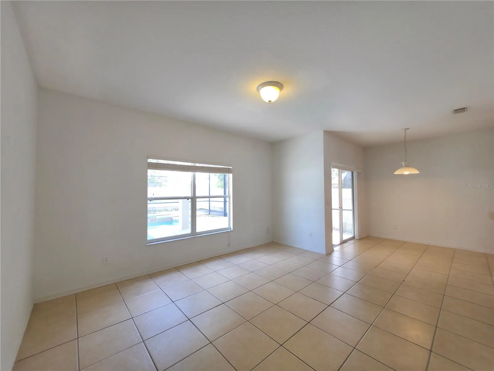 1527 DERBY GLEN DR