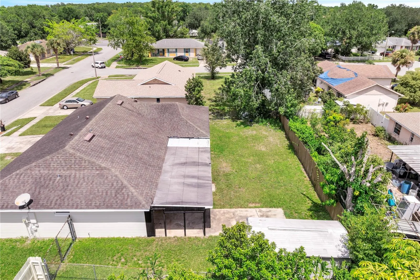 219 IOWA WOODS CIR W