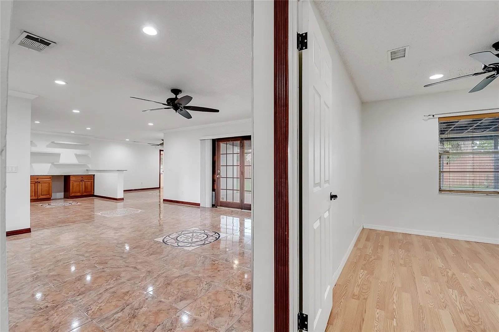 219 IOWA WOODS CIR W